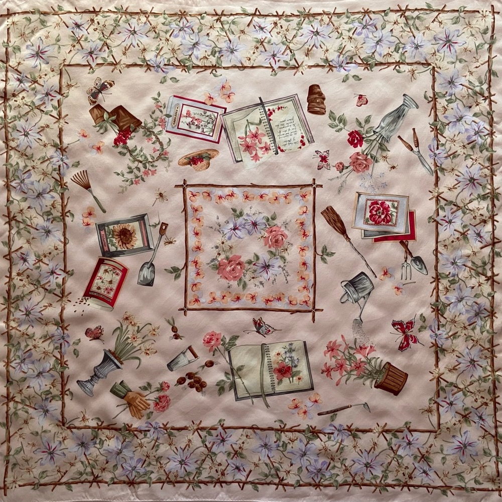 👒 Talbots, Vintage Perennial Millennial Floral Silk Scarf